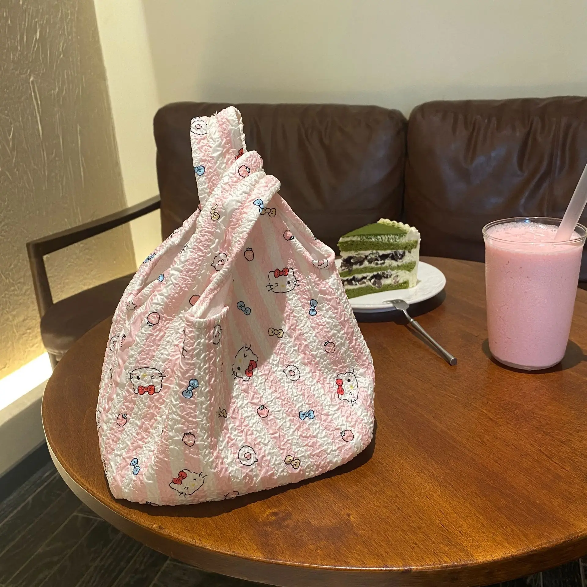 Sacs à main imprimés Hello Kitty, sacs à Bento de dessin animé, fourre-tout de banlieue décontracté pour femmes, sacs de poignet d'extérieur, sacoche mignonne, cadeaux de noël