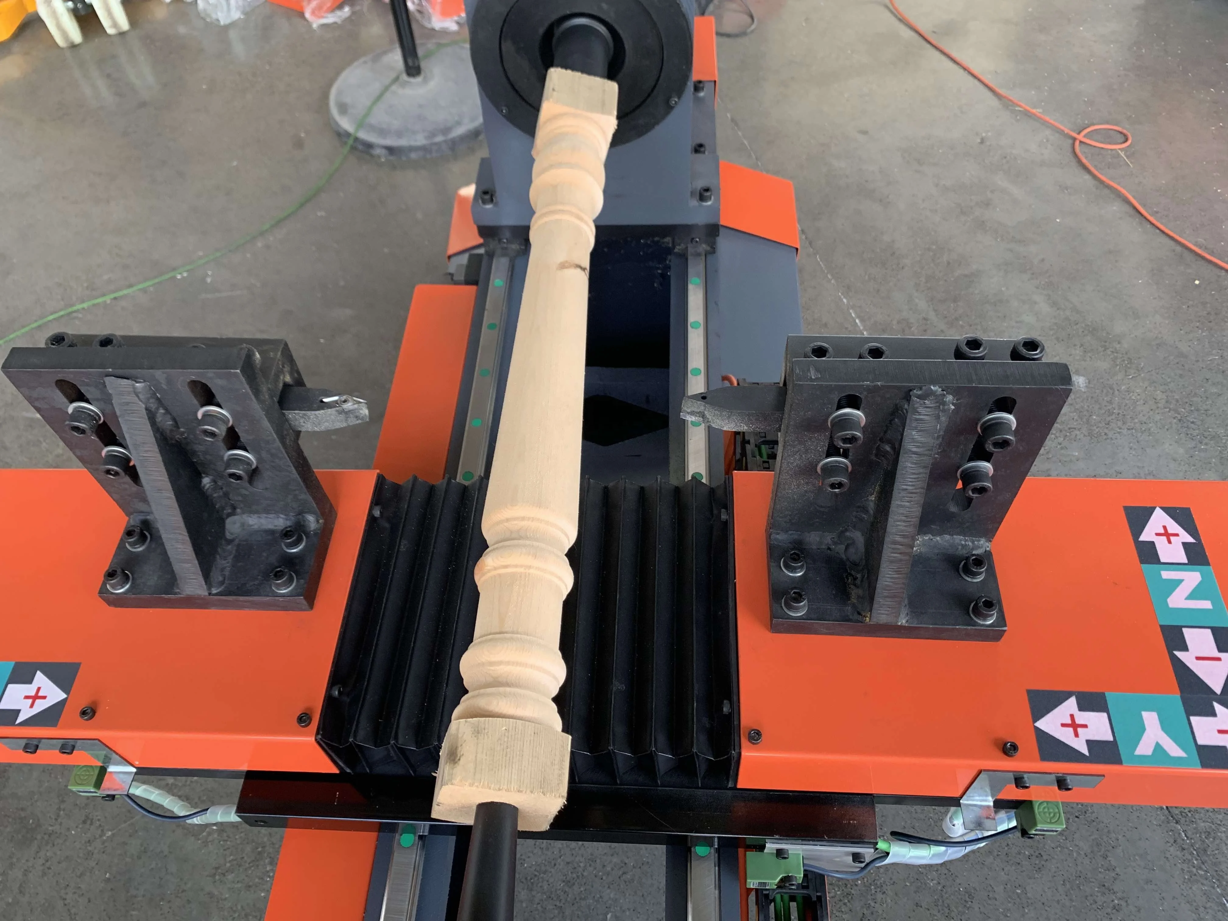 Tornio per legno con struttura - Cnc Wood Lathe Machine recensione e prezzo