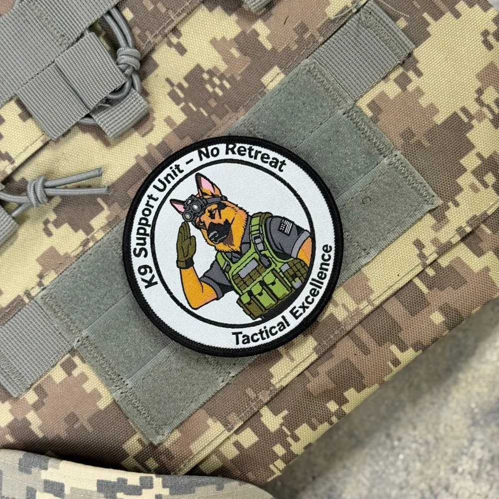 Parche táctico K9 con emblema pastor alemán, velcro - imagen 4