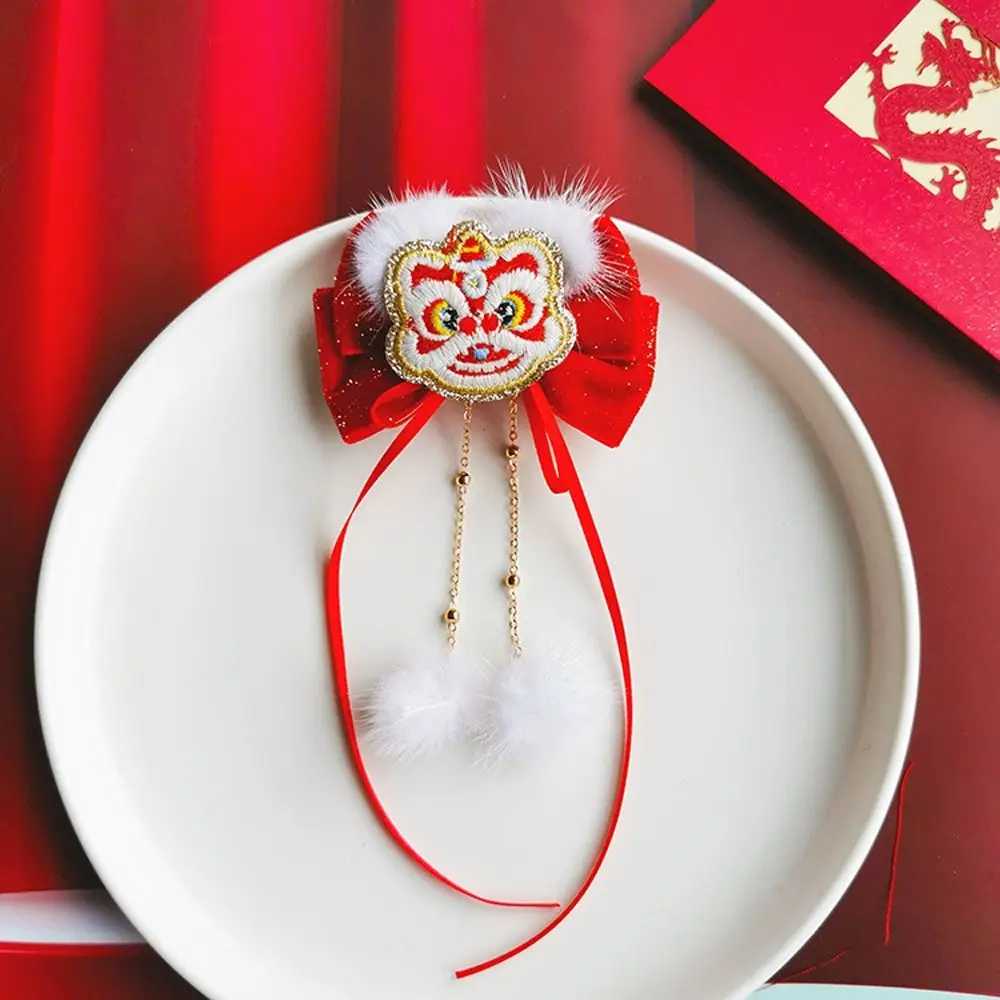 Cute Headdress Bell Headwear Cat Plush Ball Tiger New Year Hairpin Girl Hair Accessories Red Bangs Clip Chinese Style Hair Clip