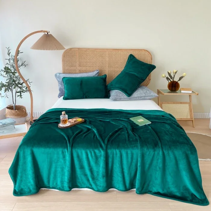 Flannel Fleece Blanket Warm Plush Velvet Throws Dark Green Bed Linen Sheet Bedspread Home Textile 200*230cm Summer Quilt