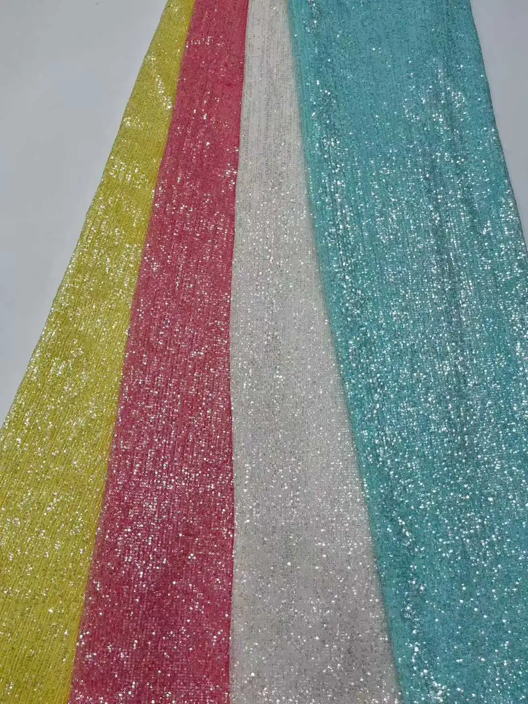 Tessuto di pizzo africano da 5 metri Tessuto di pizzo nigeriano ricamato con paillettes di perline Tessuto di pizzo netto francese africano di alta qualità AH1545