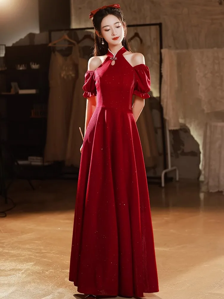 

Elegant Red Chinese Wedding Dress for Women Short Sleeve Zipper Style Pearl Embellished Fitted Evening Gown