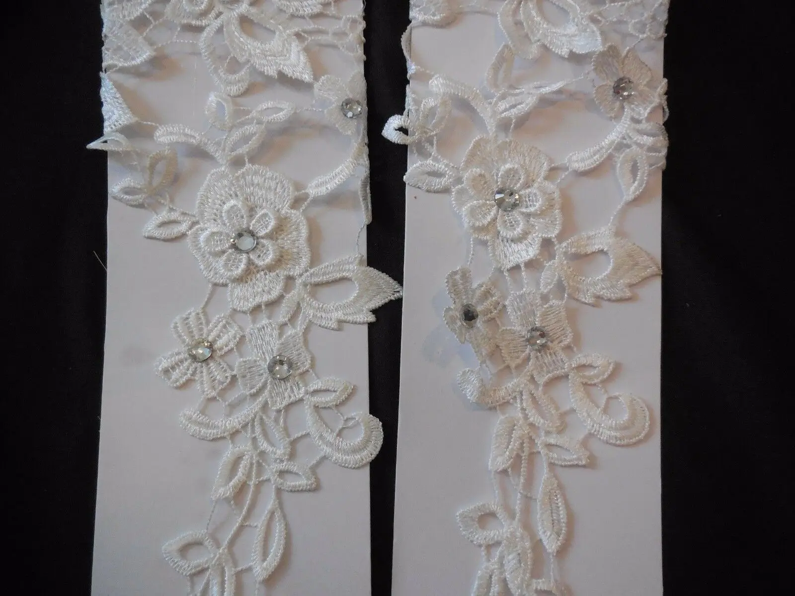 Luvas de casamento leve com contas marfim/luvas de noiva rendas florais apliques por par