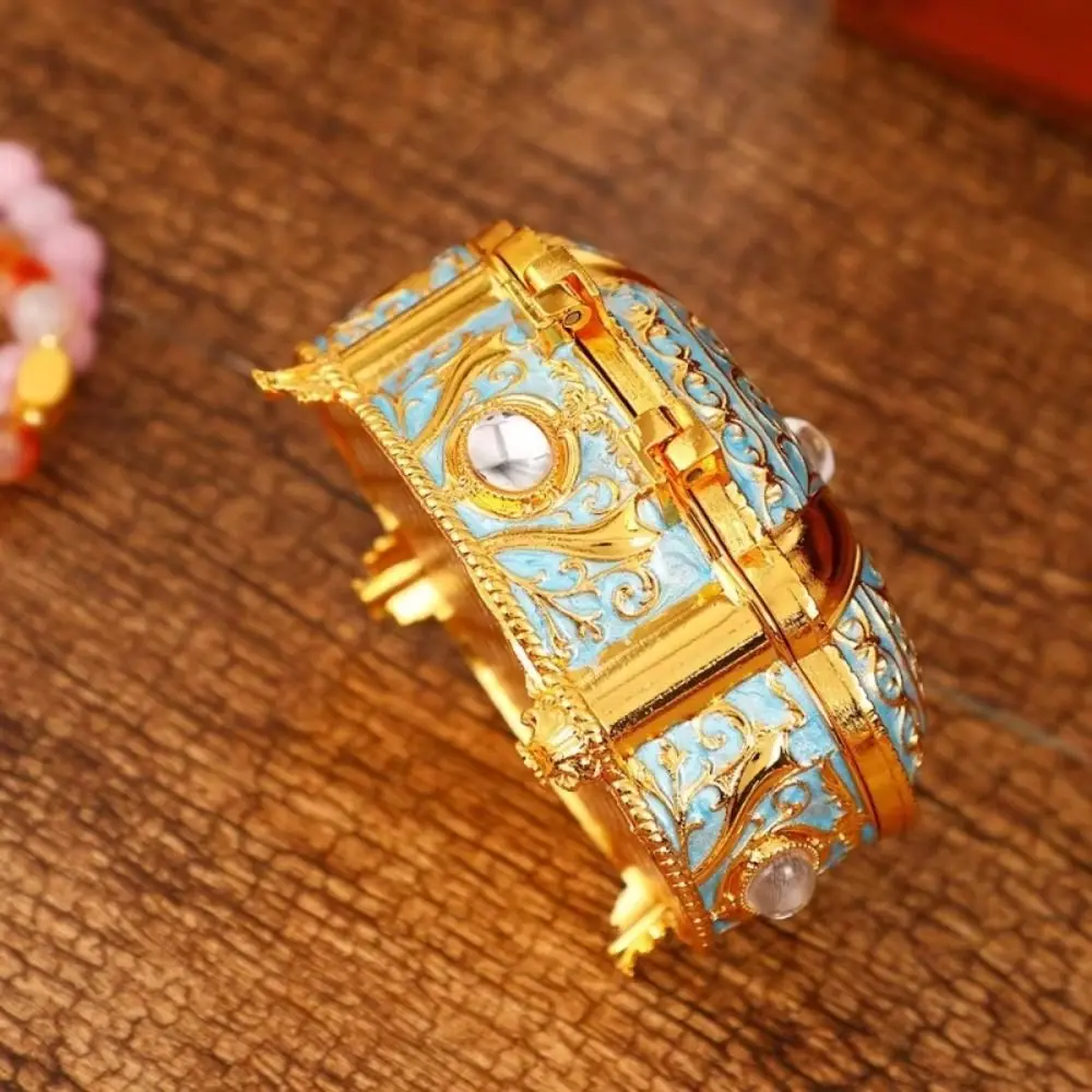Vintage Style Jewelry Organizer Oval Shape Zinc Alloy Trinket Box Relief Design Light Luxury Jewelry Storage Case