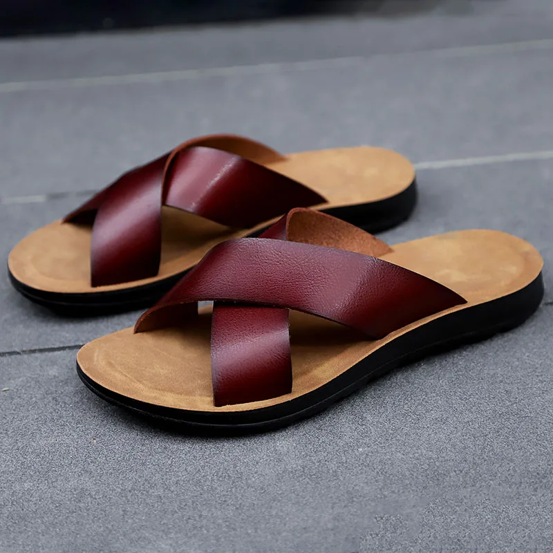 2023 New Summer Leather Slippers Handmade Trendy Fashion Men\'s beach Sandals Outdoor Flip-flops