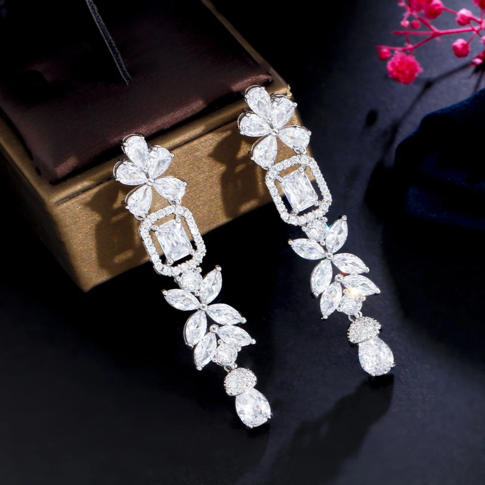 BeaQueen Brilliant White Flower Cubic Zicon Long Dangle Earrings for Women Luxury Bride Wedding Banquet Party Jewelry Gifts E557