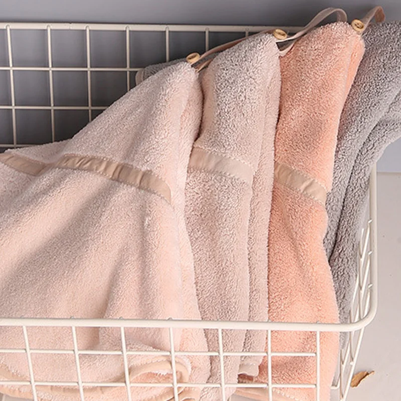 Round Cute Style Hand Towel Soft Coral Velvet Super Absorbent Handkerchief for Bath Polyester Fiber Towels with Hanging Loops
