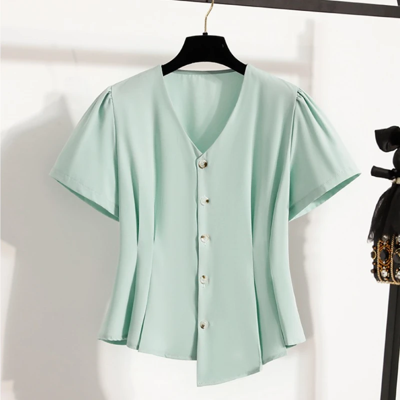 Koreaanse stijl zomer 2026 nieuwe effenkleurige top elegante V-hals dames plus size shirt Franse stijl onregelmatige korte mouw blouses