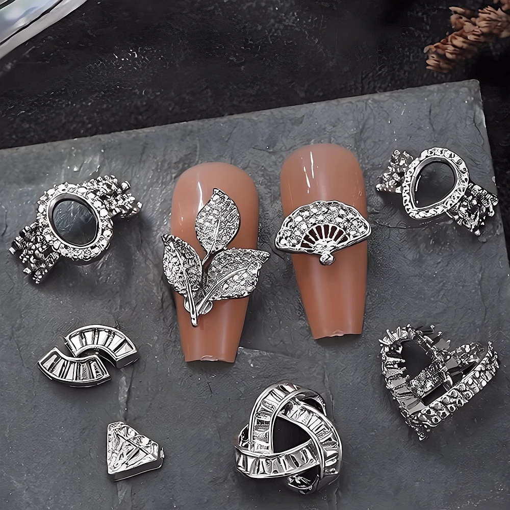 

20PCS Vintage Metal 3D Nail Art Charms Heart Leaf Accessories Parts For Retro Nails Decoration Manicure Decor Supplies Material