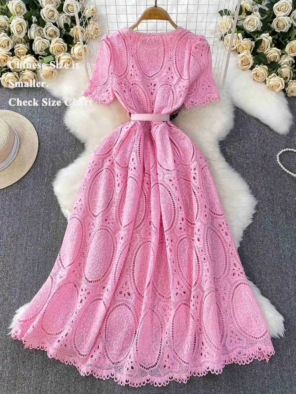 หรูหราเพิร์ลผู้หญิงลูกไม้ชุดยาวฤดูร้อนแขนสั้นสายเข็มขัดเดี่ยว Hollow Out เย็บปักถักร้อย Midi Dresses Party