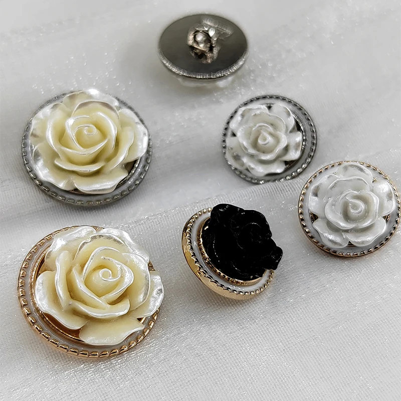 15/20MM Flower Metal Buttons Of Clothing Wholesale Black White 3D Fashion Decor Vintage Shank Button For Women Dress Sewing DIY