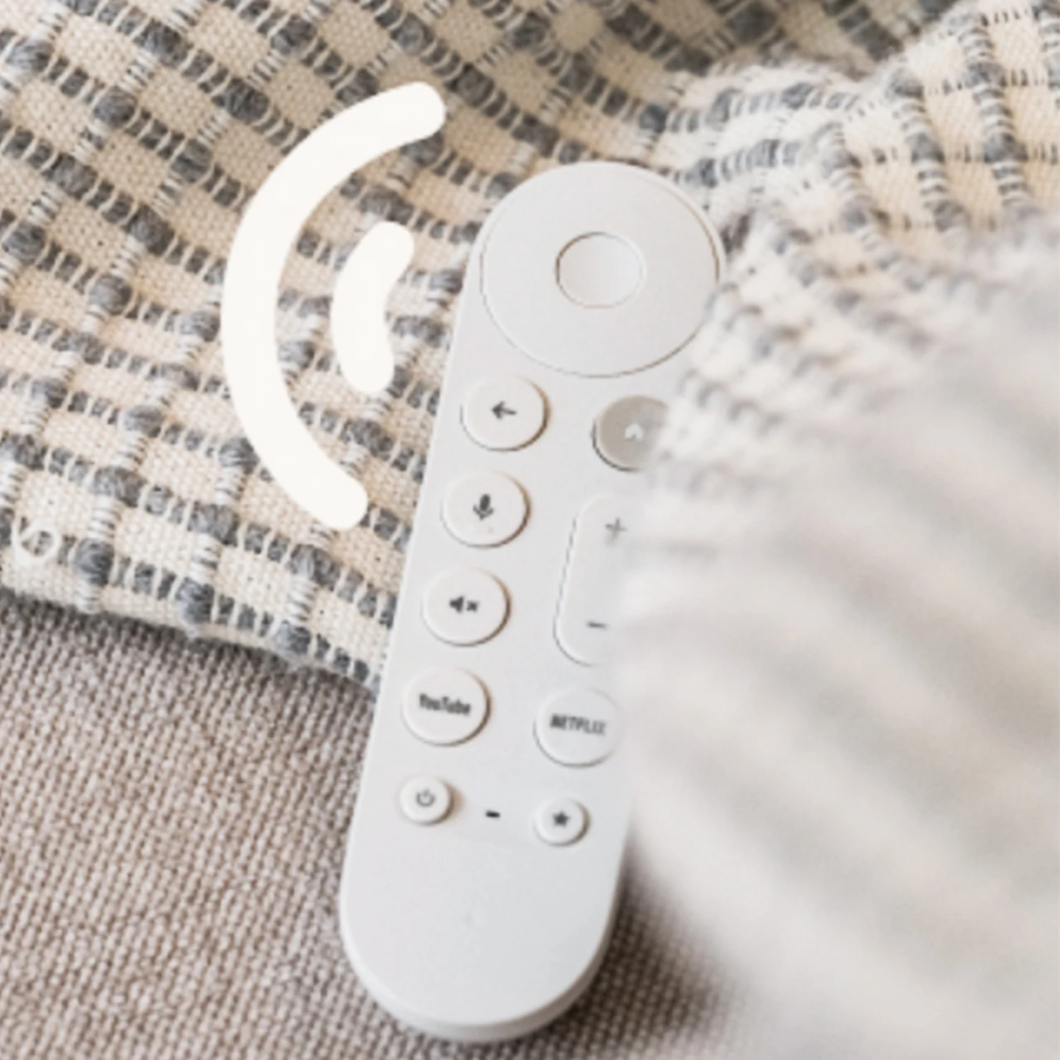 جهاز تحكم عن بعد عالمي لجهاز Google TV Streamer 4K HDR / Chromecast - تحكم صوتي بلوتوث، ابحث عن ميزاتي عن بعد