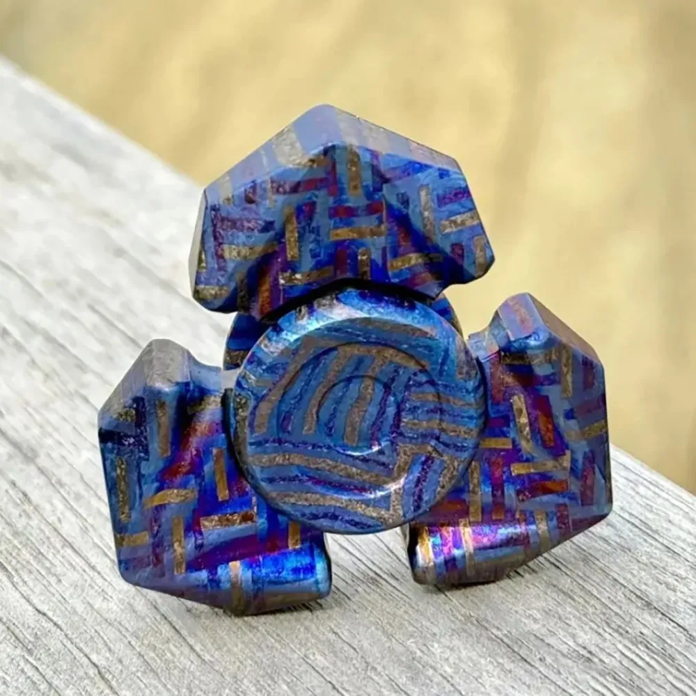 Yibai EDC Crossbone تململ سبينر ألعاب متململة للبالغين أدوات تخفيف القلق ثلاثة شفرات تململ سبينر الدوران #1