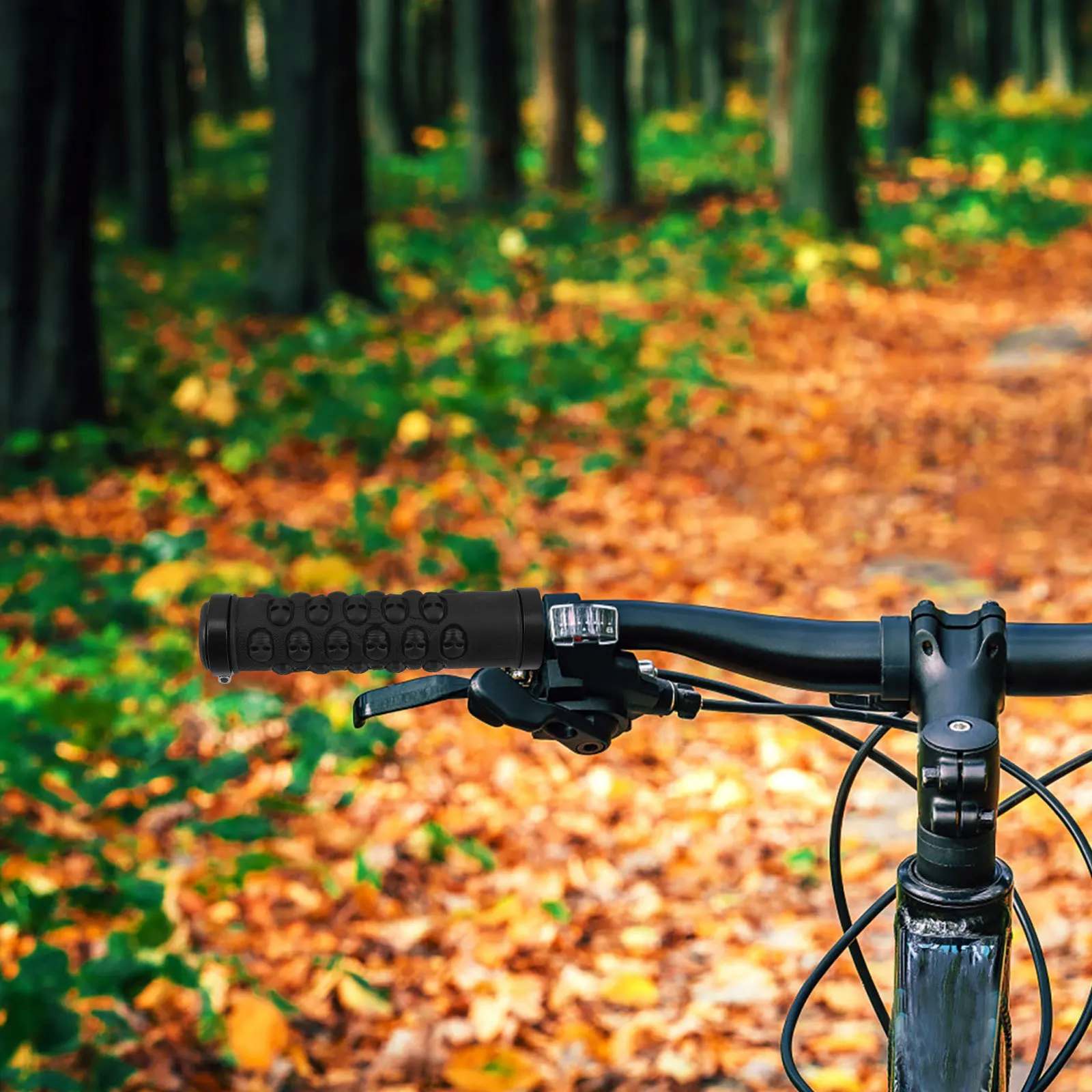 

2Pcs Bike Handlebar Grips Unique Skull Pattern Nonslip Stable Comfortable Control Offroad Cycling Accessories Handlebar Grips