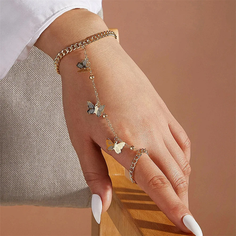 Retro Butterfly Chain Attached Wrist Bracelet for Women Linked Finger Ring Bracelets Fashion Aesthetic Jewelry Accessories