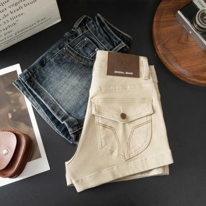 Oatmeal Color Low Waist Hip Lift Hip Straight Denim Shorts Women's 2026 Summer Thin Hip Hot Pants Leggings