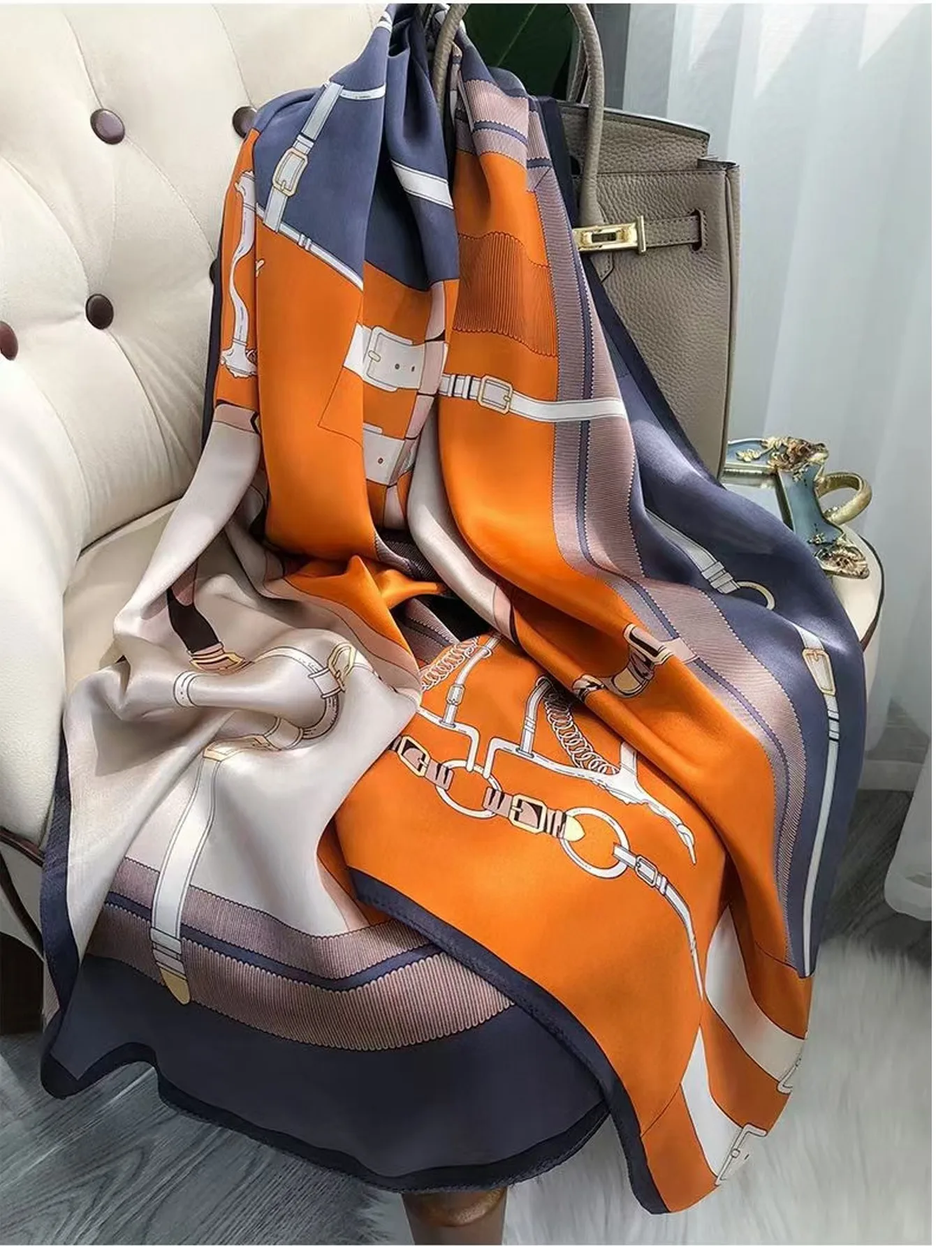 

Новый шелковый длинный платок для женщин, роскошная дизайнерская шаль, солнцезащитное пляжное полотенце для улицы, большая однотонная мягкая шаль-тюрбан, повязка на голову, пляжная шаль