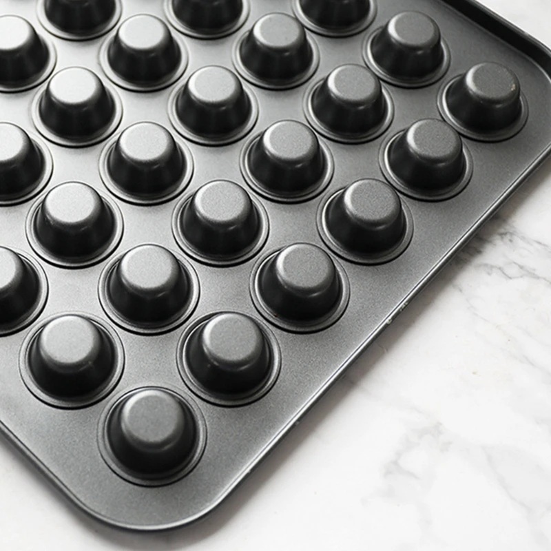 Muffin Pans Mini Cake Pans Carbon Steel Material Suitable for Small Baking Cake