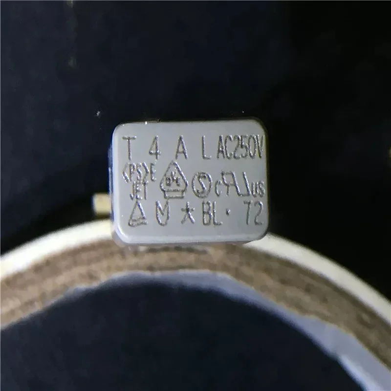 T4ALAC250V 4A 250V fast break, Dadong, direct plug square fuse, imported original, can be shot directly