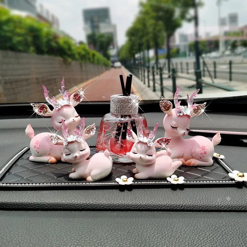 

Diamond Car Decor Rhinestone Ornament Cute Deer Air Freshener Creative Auto Accessories