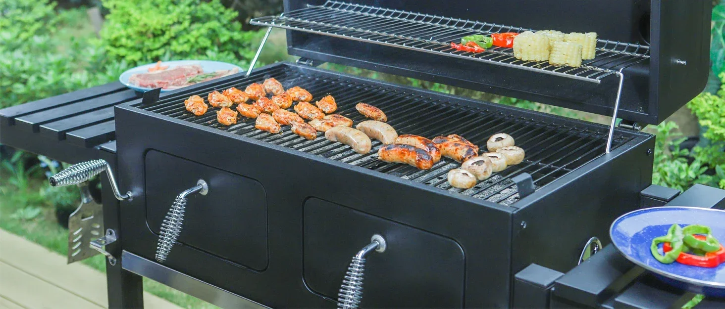 Barbecue avec zone de cuisson surdimensionnée, gril de cuisine en plein air avec 2 plateaux à charbon de bois élévateurs individuels, facile à ranger et à contenir