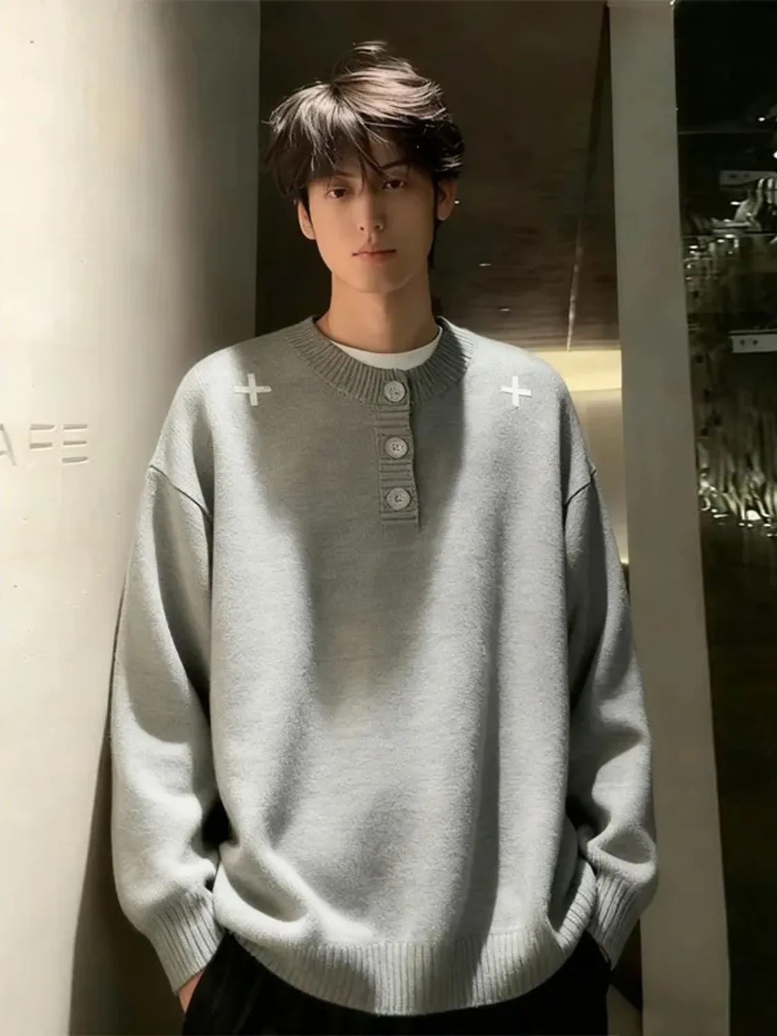 

ay Henry Collar Knitted Sweater Men's Long Sve Overhead Embroidery Lazy Sle American Feel High End Winter Autumn Top