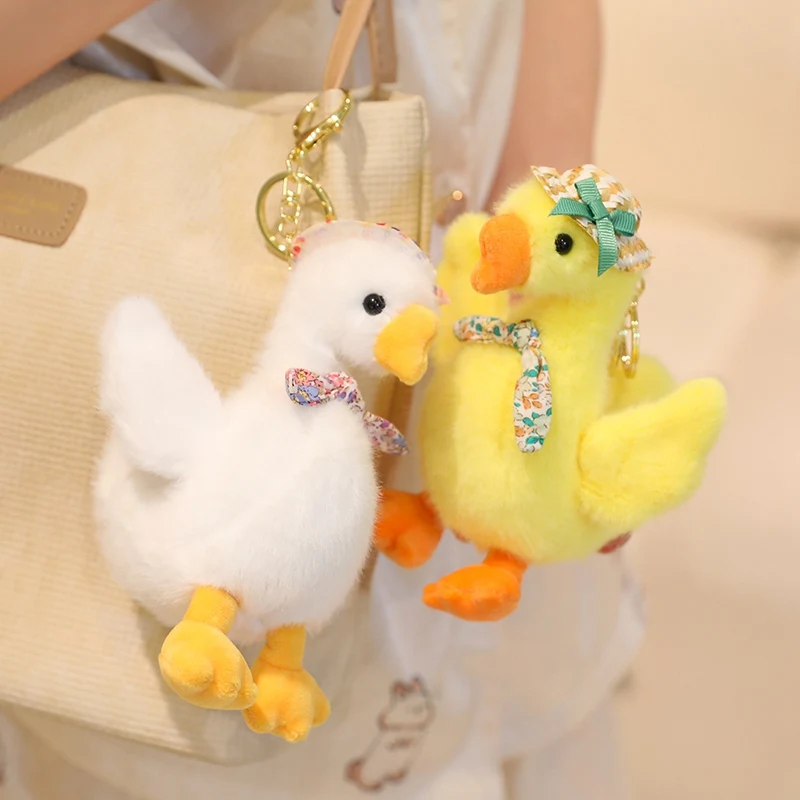 ตุ๊กตาห่านสีเหลืองน่ารัก ตุ๊กตาห่านคาวาอี้ ของตกแต่งกระเป๋าเป้ ของเล่นตุ๊กตาสำหรับเด็กชายและเด็กหญิง ของขวัญวันเกิด/คริสต์มาสสำหรับเด็ก