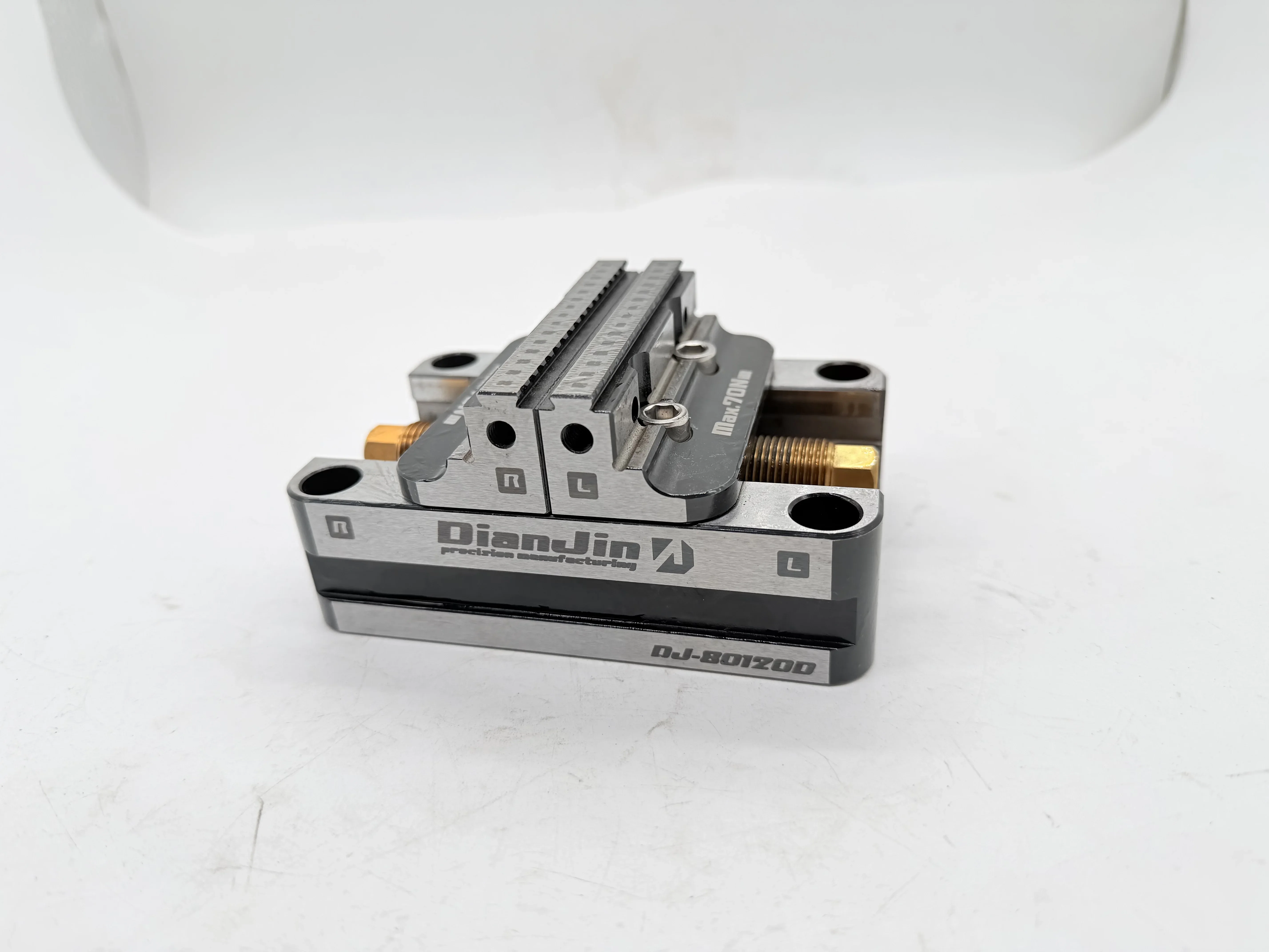 Four-Five- Axis Fixture Self-centering Vise Positive Paired with Zero Point Quick Change Four Axis L-block Bridge Board DJ-6080H