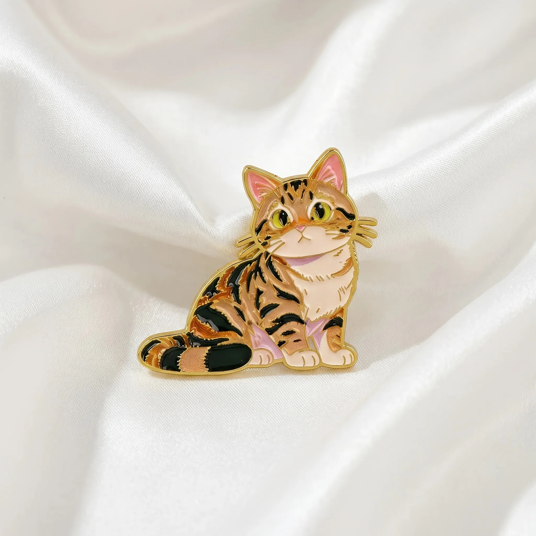 Cute Cat Enamel Brooch, Cat Brooch Cute Simulation Tabby Cat Badge Clothes Bag Additions Unisex, Perfect for Backpacks And Bags