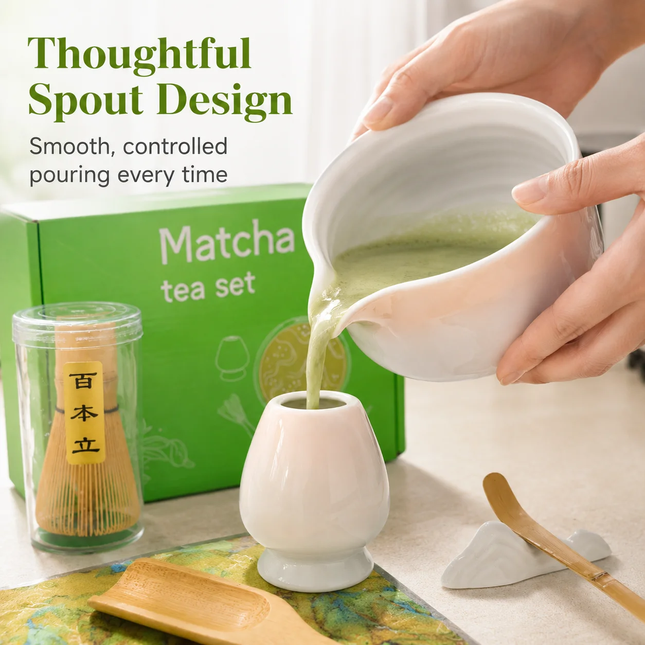 Set da tè al matcha con decorazioni sfumate in tonalità rosa, composto da ciotola in ceramica, frusta in bambù, supporto per la frusta, colino e cucchiaini per il matcha. Kit completo per preparare il