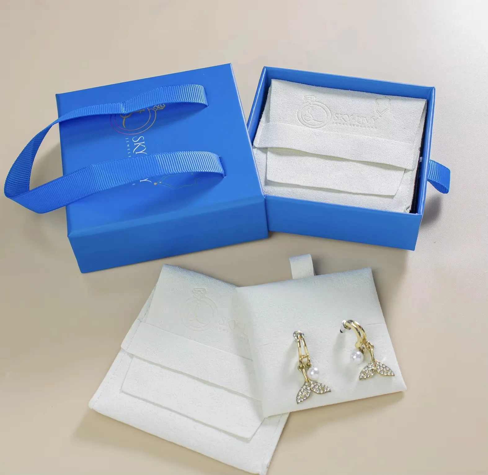 New Custom Blue Jewelry Box and Pouch Packaging with Insert Pad, Envelope Jewelry Bag with Logo