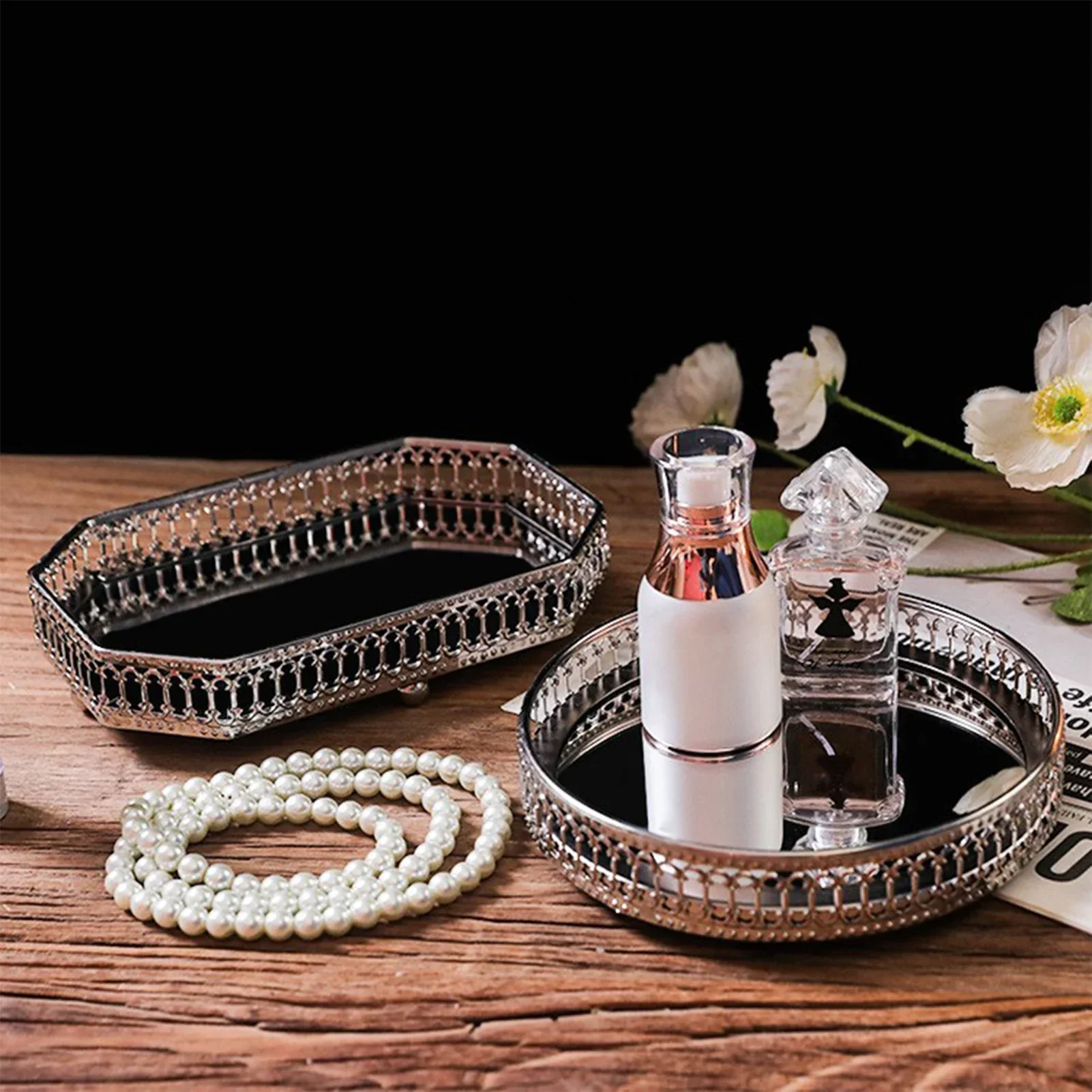 Hollowed Out Gold Silver Mirror Tray Geometry Shape Metal Decor Tray Cosmetic Container For Tableware Table Decor Service Tray