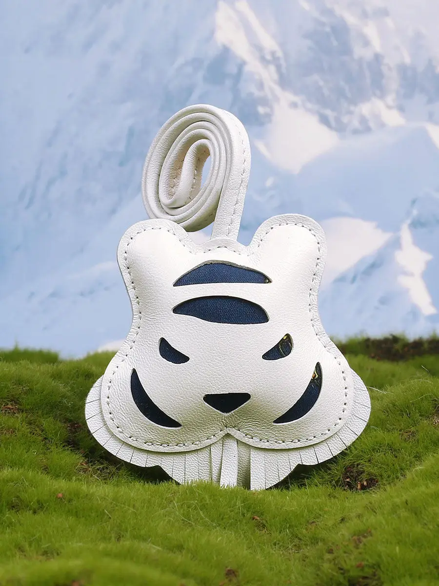 

Подвеска-брелок с головой тигра ручной работы из натуральной кожи с кисточкой, модный роскошный брелок для сумки и автомобиля, женский аксессуар