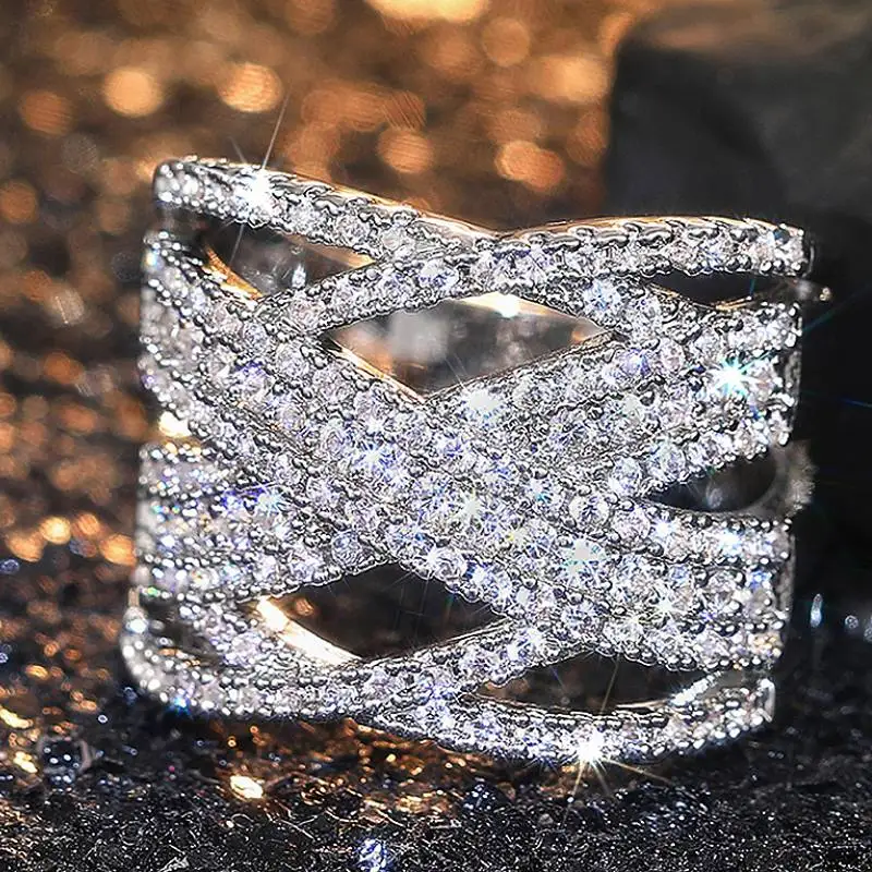 Huitan Charming Frauen Ring Intarsien Funkelnden Zirkonia Luxus Hochzeit Weibliche Engagement Finger Zubehör Mode Schmuck