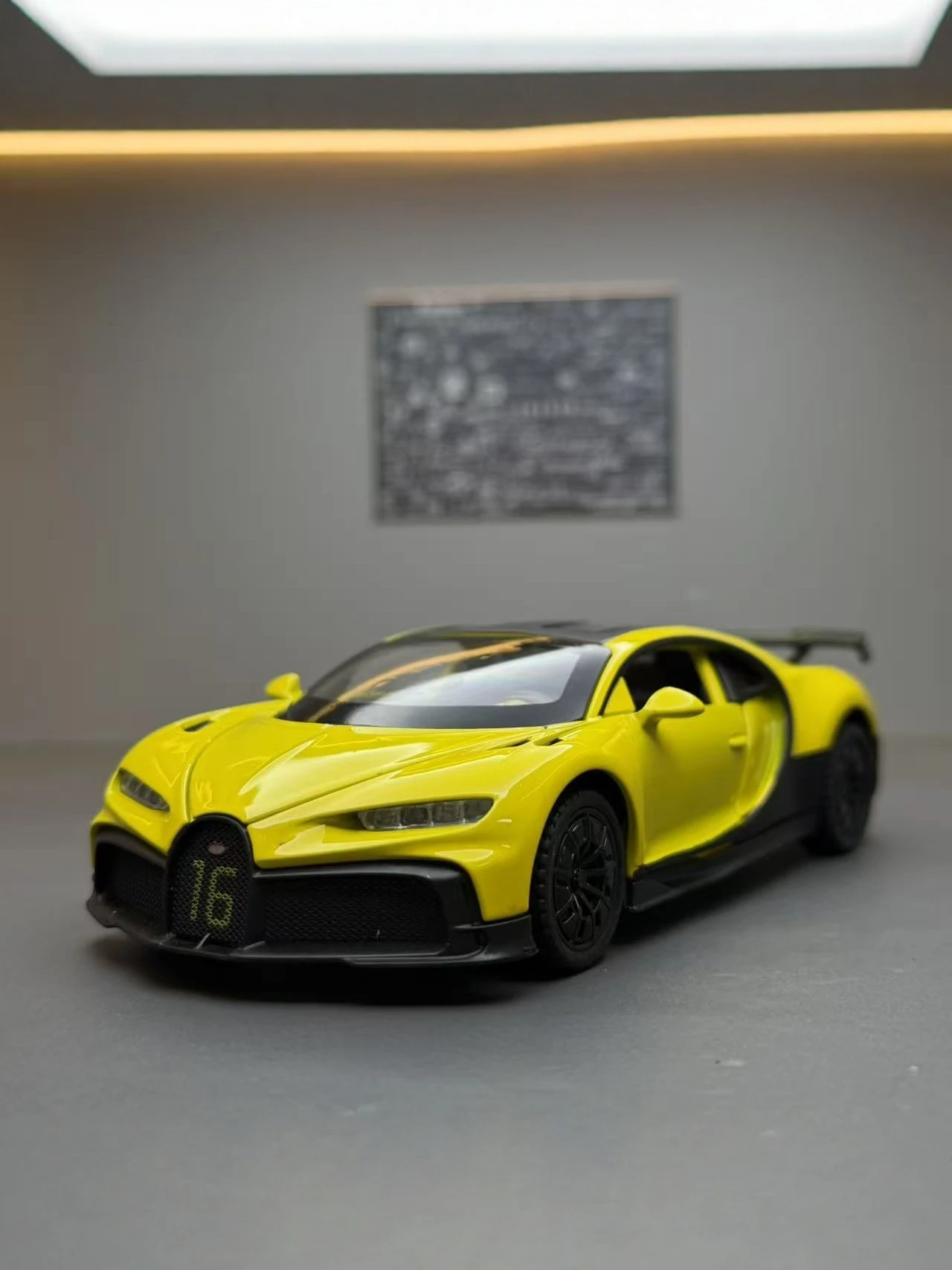 Modelo de Auto Deportivo Bugatti Chiron de Aleación 132 con Luz y Sonido, Juguete para Niños, Regalo Coleccionable, Auto de Metal Fundido a Presión