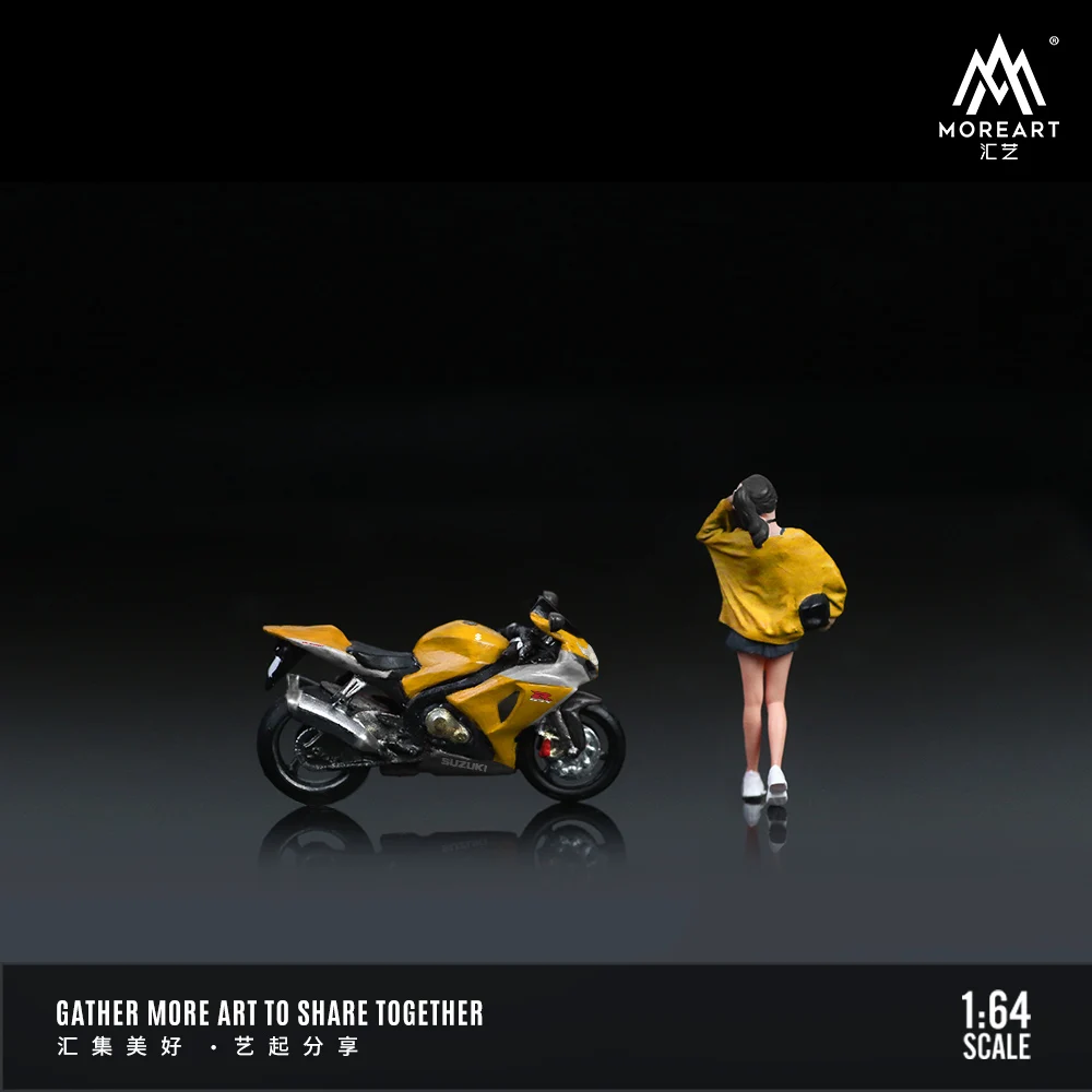 Preordine MoreArt 1/64 Suzu GSX-R1000 Classico Nero e Giallo Moto Bella Ragazza Set di Bambole Decorazioni per la Casa