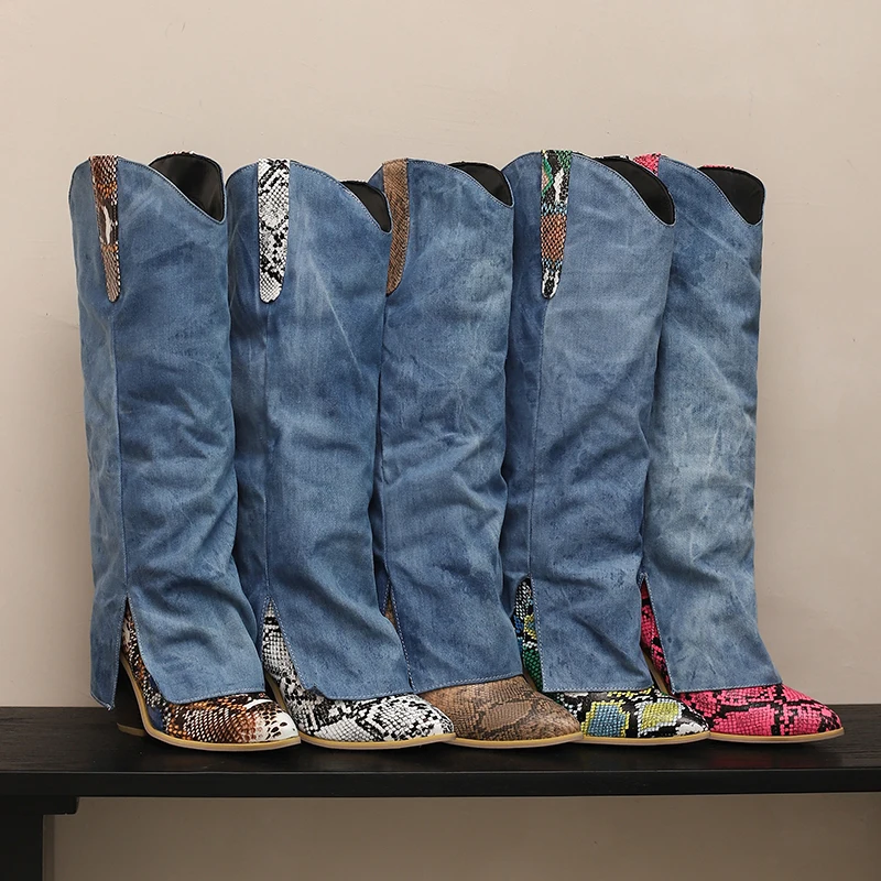 

Ковбойские джинсовые сапоги в стиле акулы в стиле вестерн, женские джинсовые сапоги выше колена со змеиным принтом, туфли на массивном каблуке с острым носком, размеры 34–50
