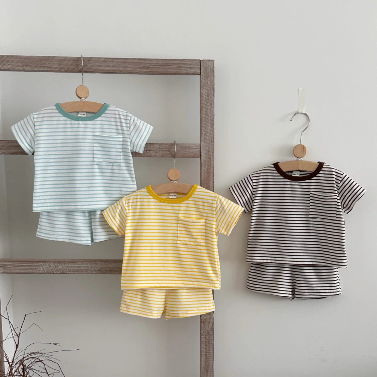 2025 Summer Newborn Baby Boy And Girls Clothes Set Leisure Green Stripe Shirt +Shorts Clothes Sports Suit Children 2Pcs/Set