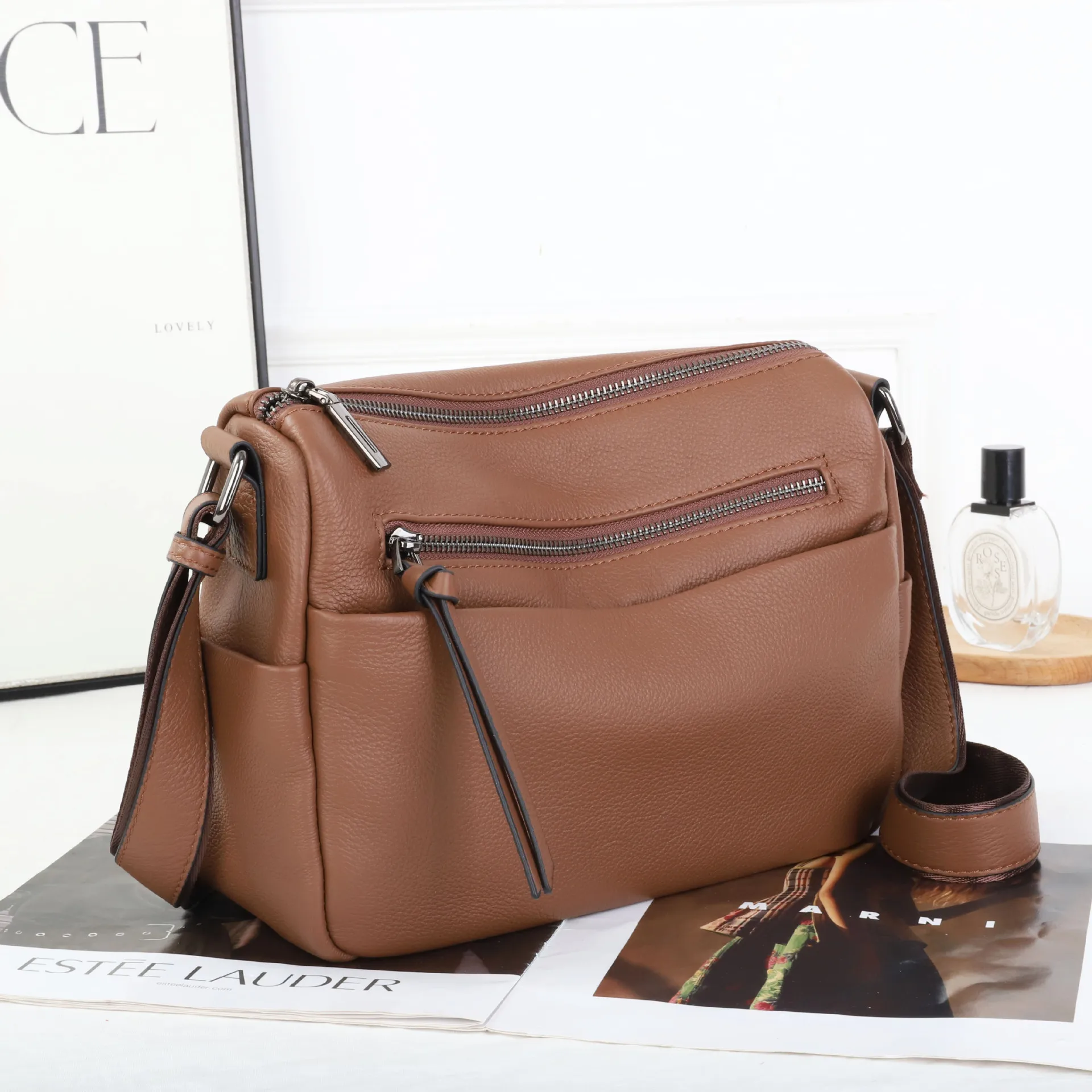 

Женская большая сумка из натуральной кожи премиум-класса | Расширяемая пригородная сумка через плечо | Просторная сумка «Время в неделю»