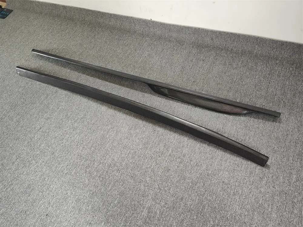 

R8 V10 Body Kit with Carbon Fiber Side Skirt