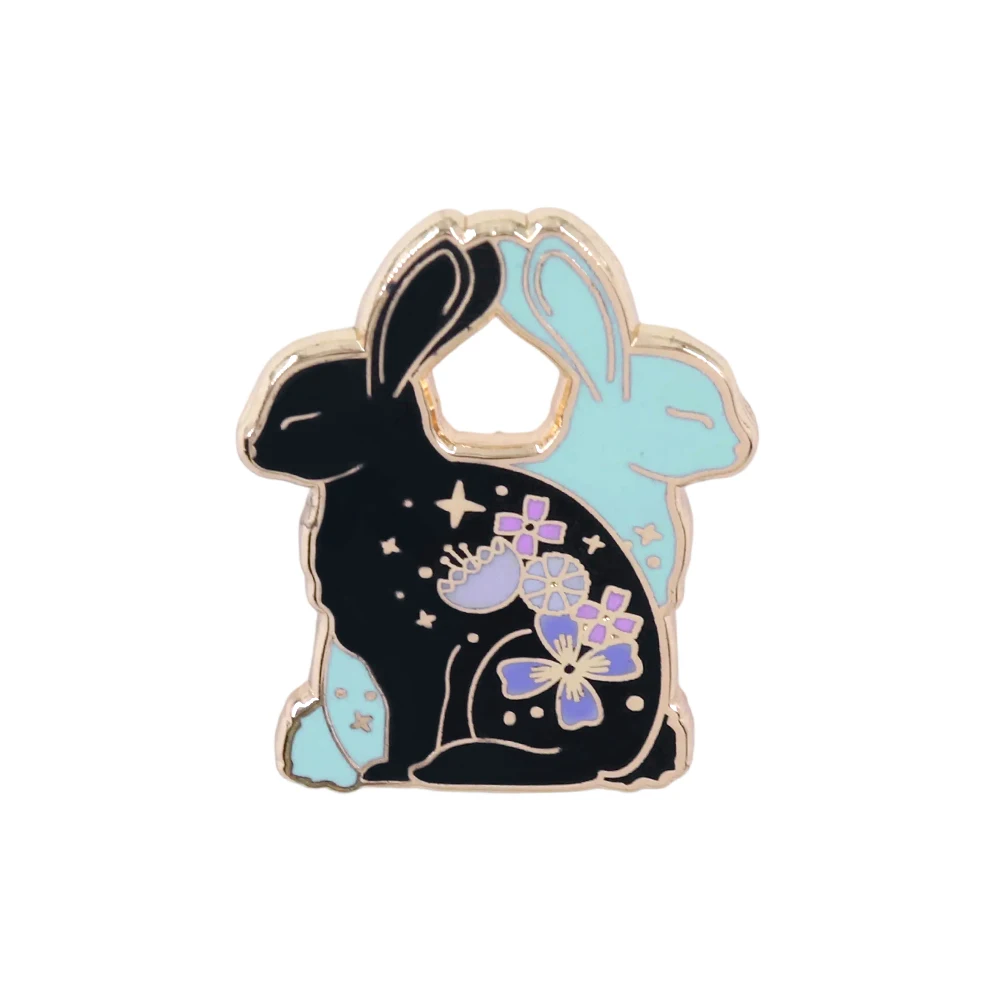 

Интересная брошь в виде животного, черно-белый значок кролика, эмалированные булавки с волшебной звездой и кроликом, модные украшения для рюкзака, аксессуары, подарок