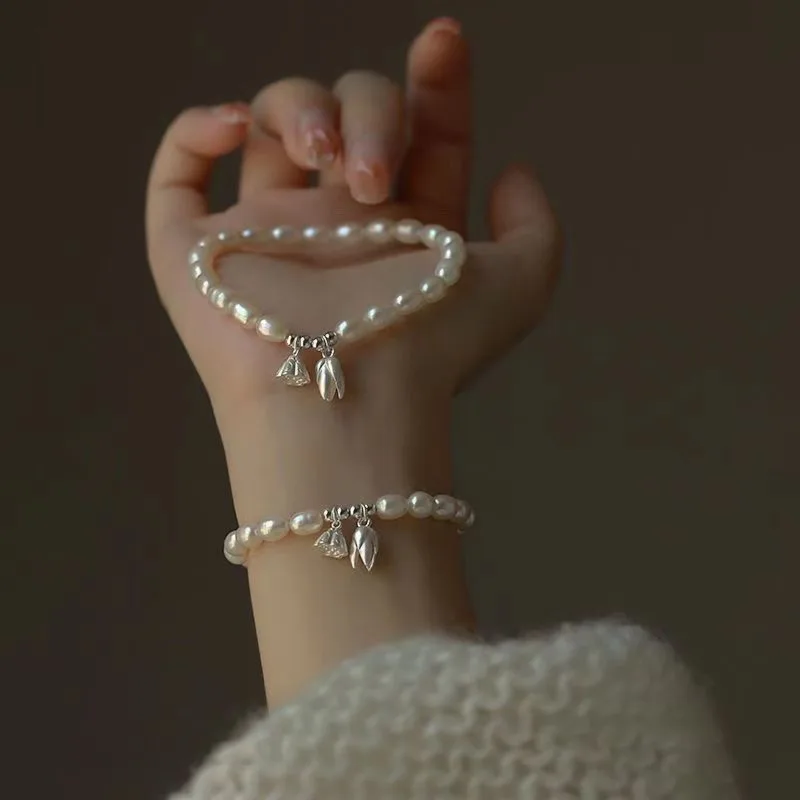 Pulsera de Perlas Lotus Pod, Diseño Two Lives Joy, Joyería de Cuentas Elegante y Minimalista para Mujer