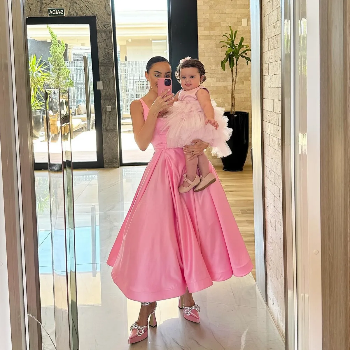 

Blush Pink Mother and Daughter Dress Sleeveless Simple Cute Mommy and Me Birthday Gowns For Photo Shoots Family Look Gowns