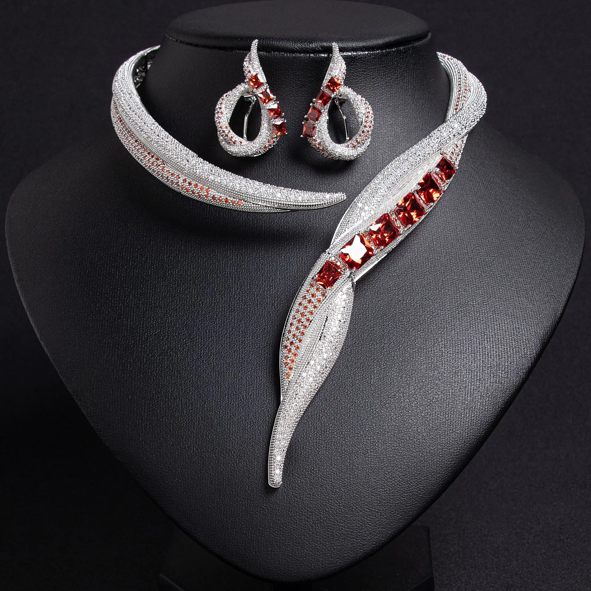 chocker Necklace Earrings Vintage Jewelry Set for Women's Wedding party Accessories Exaggerated design green white red blue