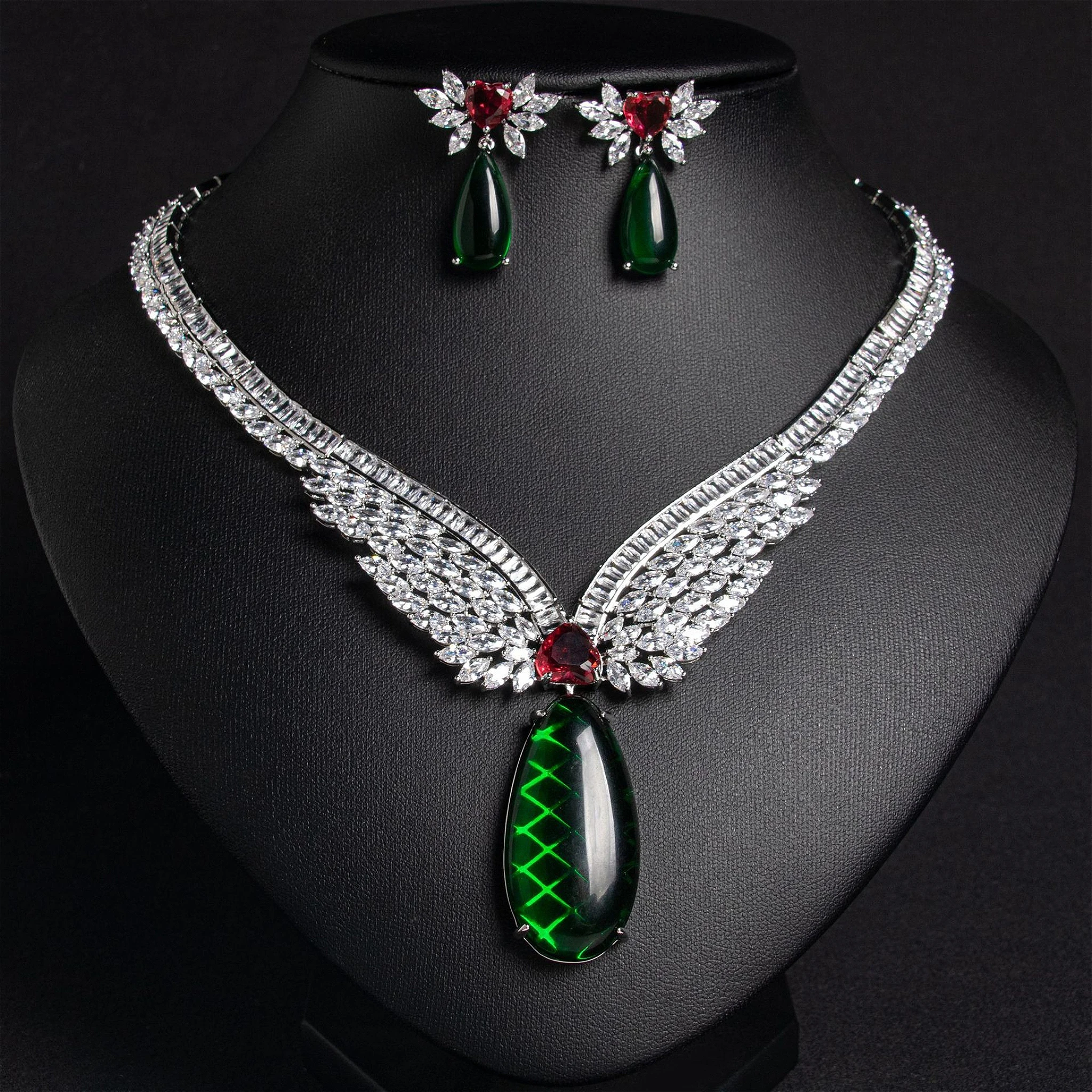 Vintage Lab Emerald Lab Red Gem CZ Wing Shape Women Jewelry Sets Necklace Earrings Elegant Evening Party Banquet Accessories