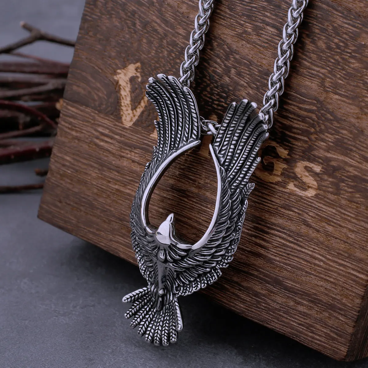 Vintage Viking Eagle Stainless Steel Mens Necklace Never Fade Biker Domineering Pendant Jewelry Scandinavian Rune Amulet Gift