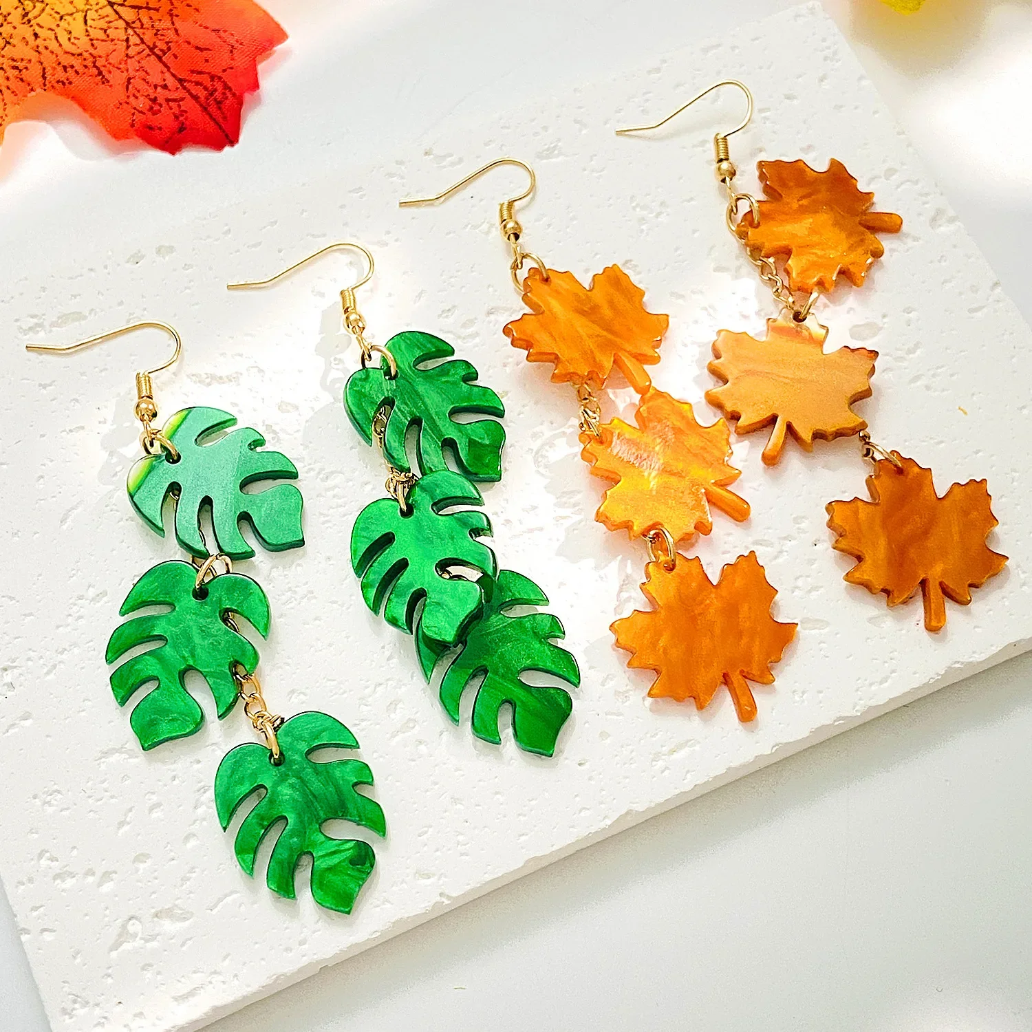 Green Turtleback Leaves Tropical Palm Leaf Long Pendant Earrings for Women New Trend Ear Hook Acrylic Jewelry Party Gift