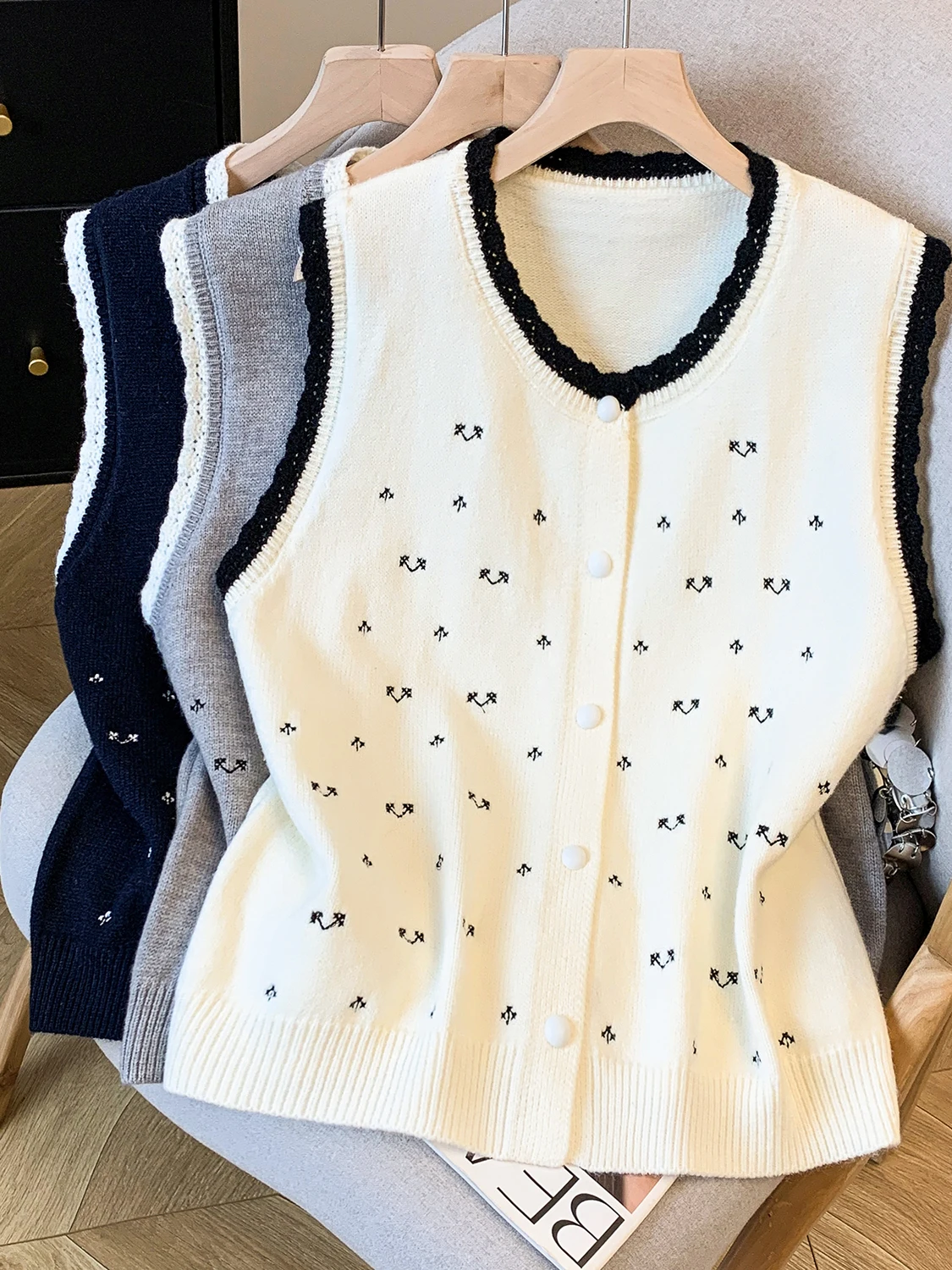 

Вязаный жилет для похудения, женская повседневная одежда, осенний новый смысловый топ с этикеткой для женщин, удобный дышащий топ