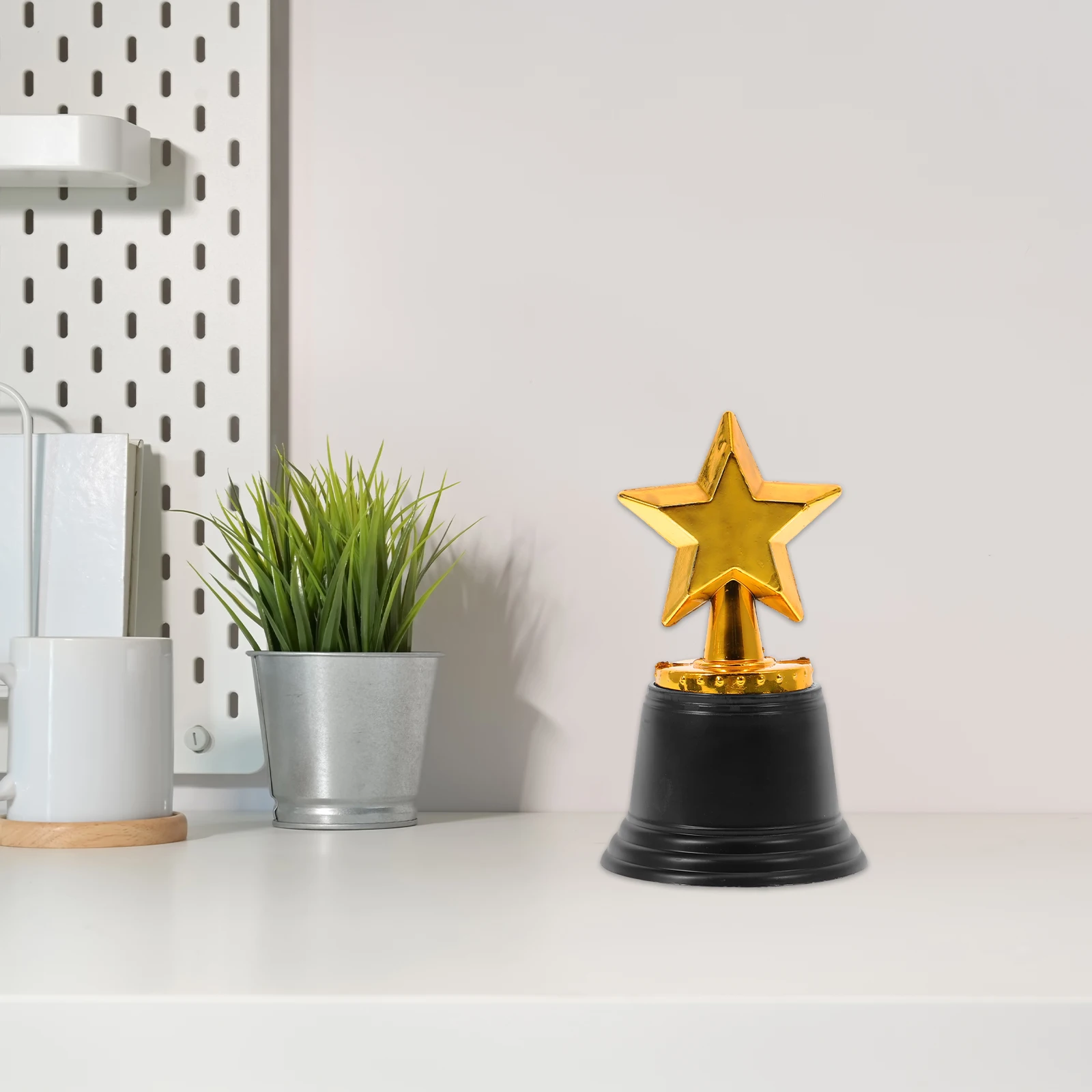 

12pcs Star Trophy Gold Mini Award Kids Adults Trophies Match Party Game Prizes Favor Classroom Reward